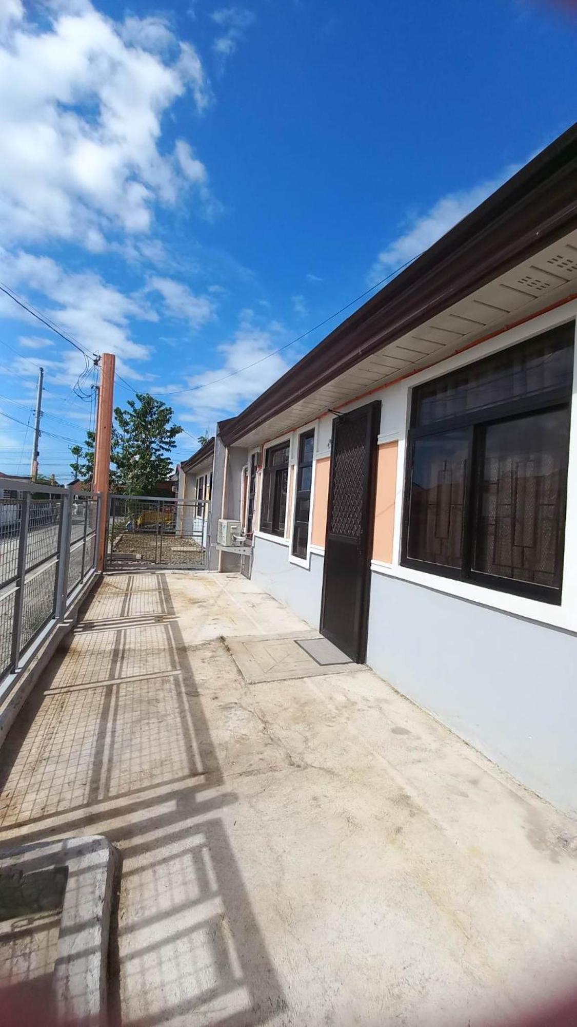 2 Bedroom House At Deca Homes Talomo Davao Stadt Exterior foto